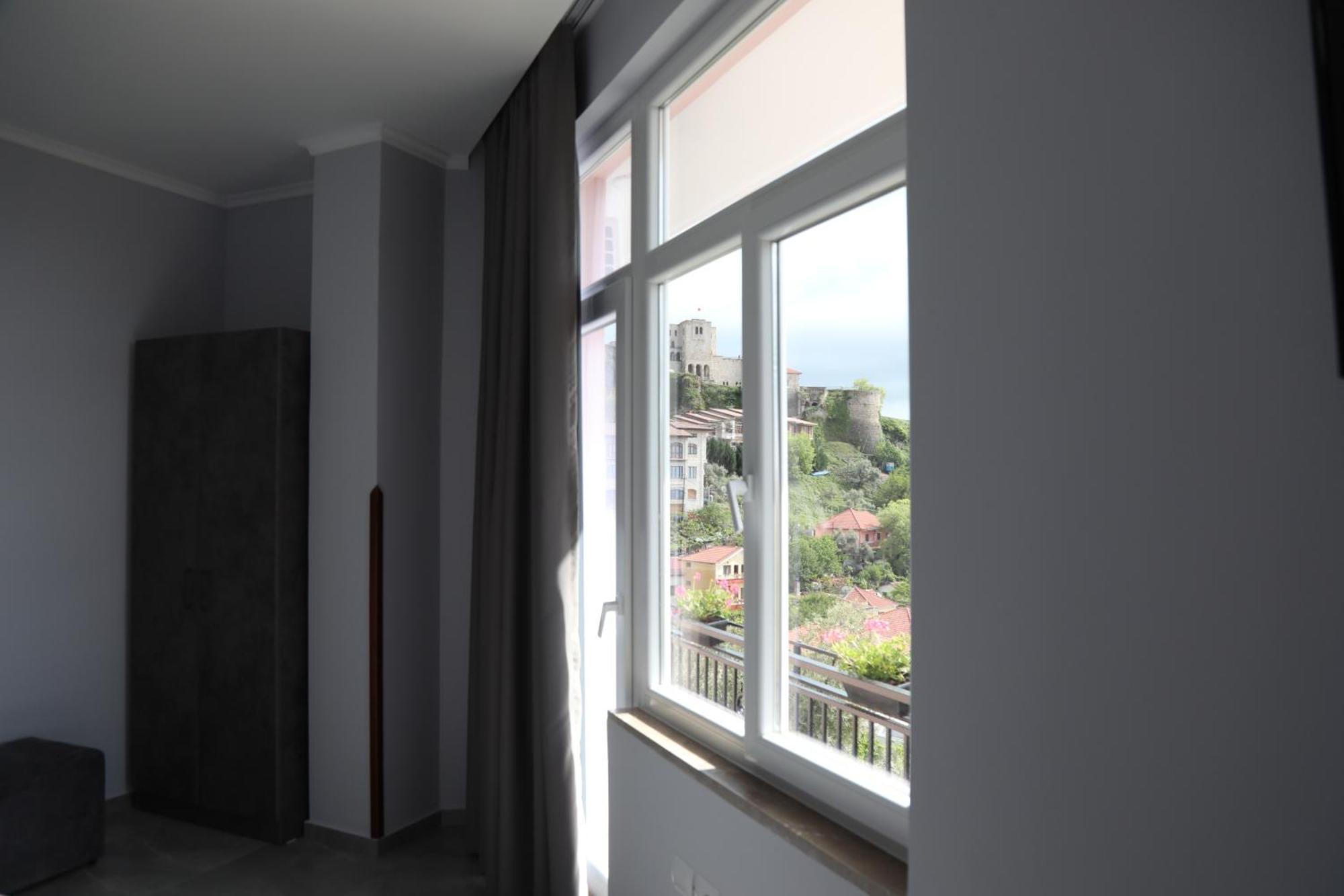 --Hotel Deal-- Rooms With Castle View กรูเยอ ภายนอก รูปภาพ