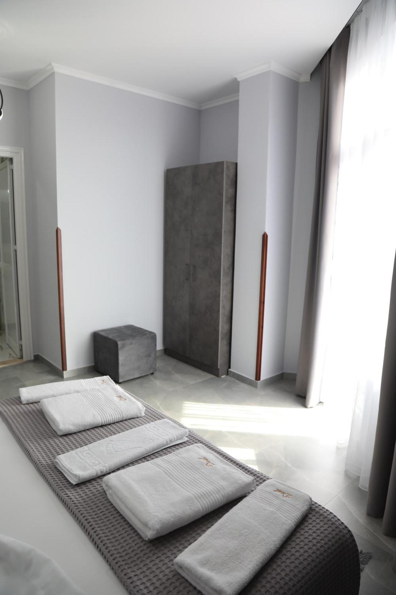 --Hotel Deal-- Rooms With Castle View กรูเยอ ภายนอก รูปภาพ