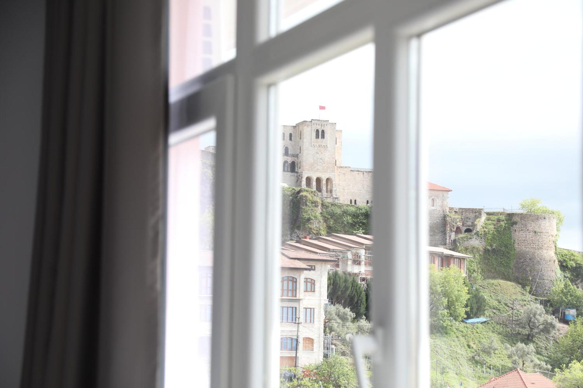 --Hotel Deal-- Rooms With Castle View กรูเยอ ภายนอก รูปภาพ