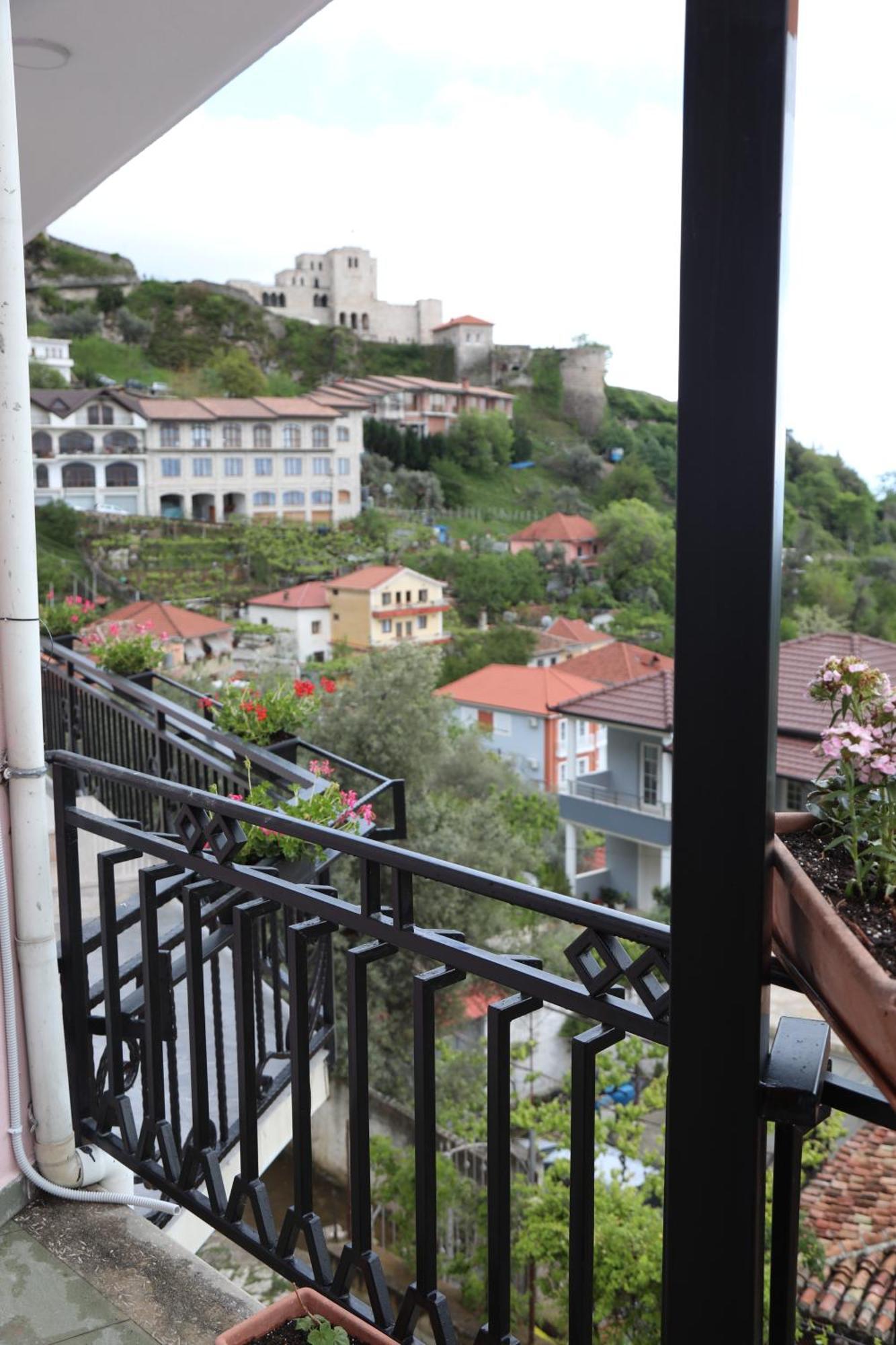 --Hotel Deal-- Rooms With Castle View กรูเยอ ภายนอก รูปภาพ