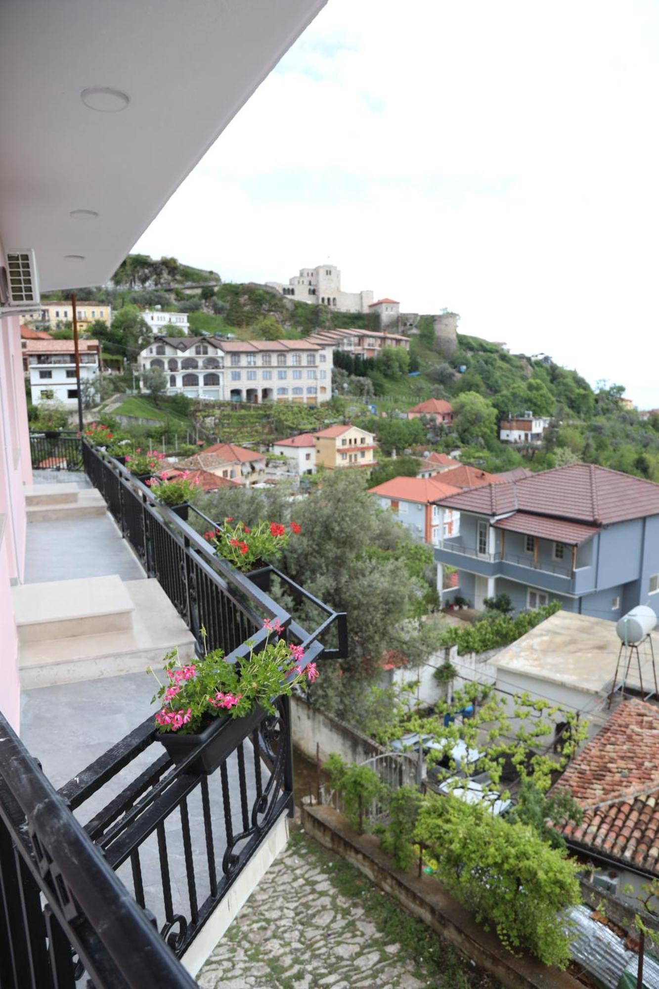 --Hotel Deal-- Rooms With Castle View กรูเยอ ภายนอก รูปภาพ