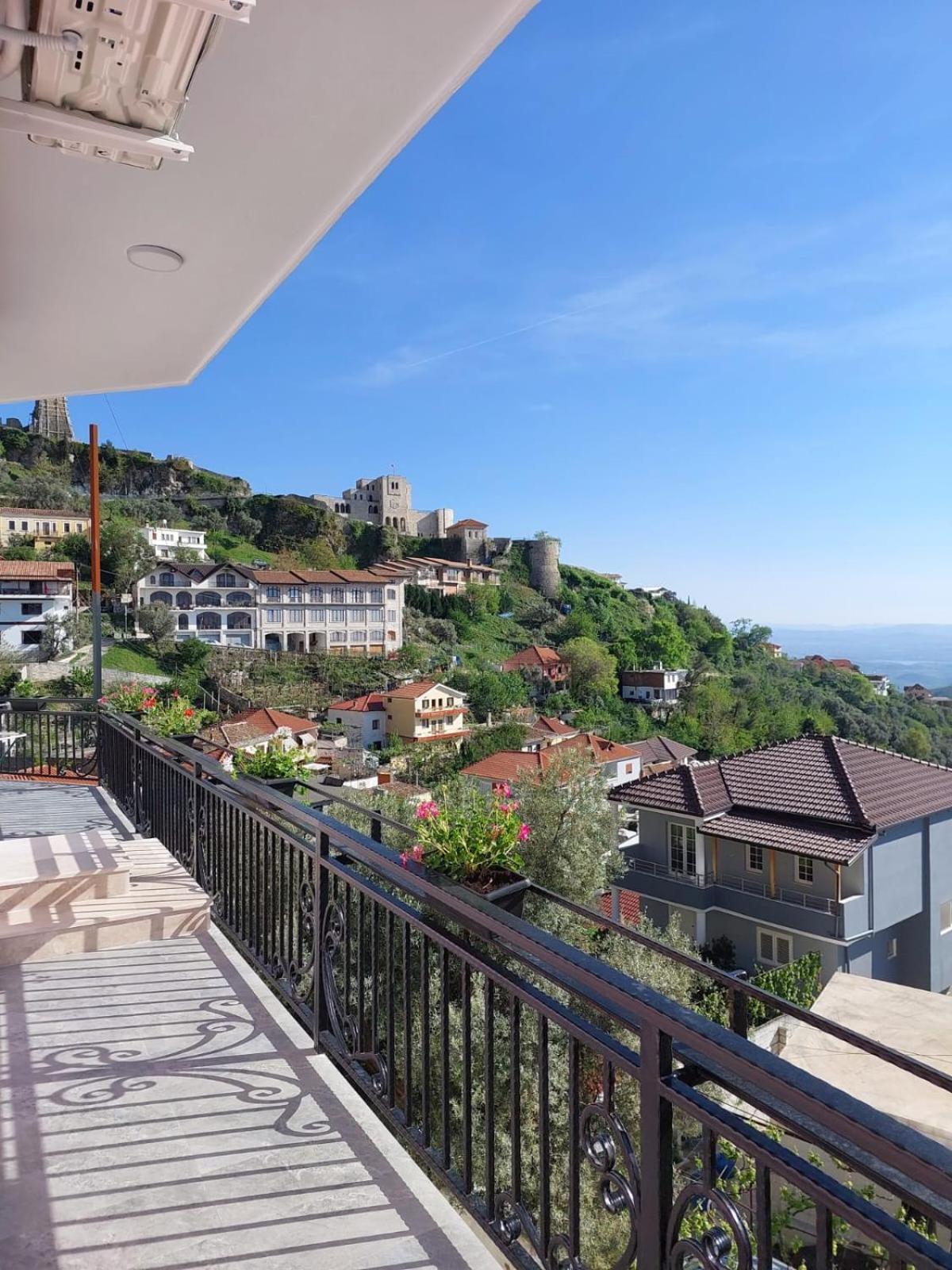 --Hotel Deal-- Rooms With Castle View กรูเยอ ภายนอก รูปภาพ