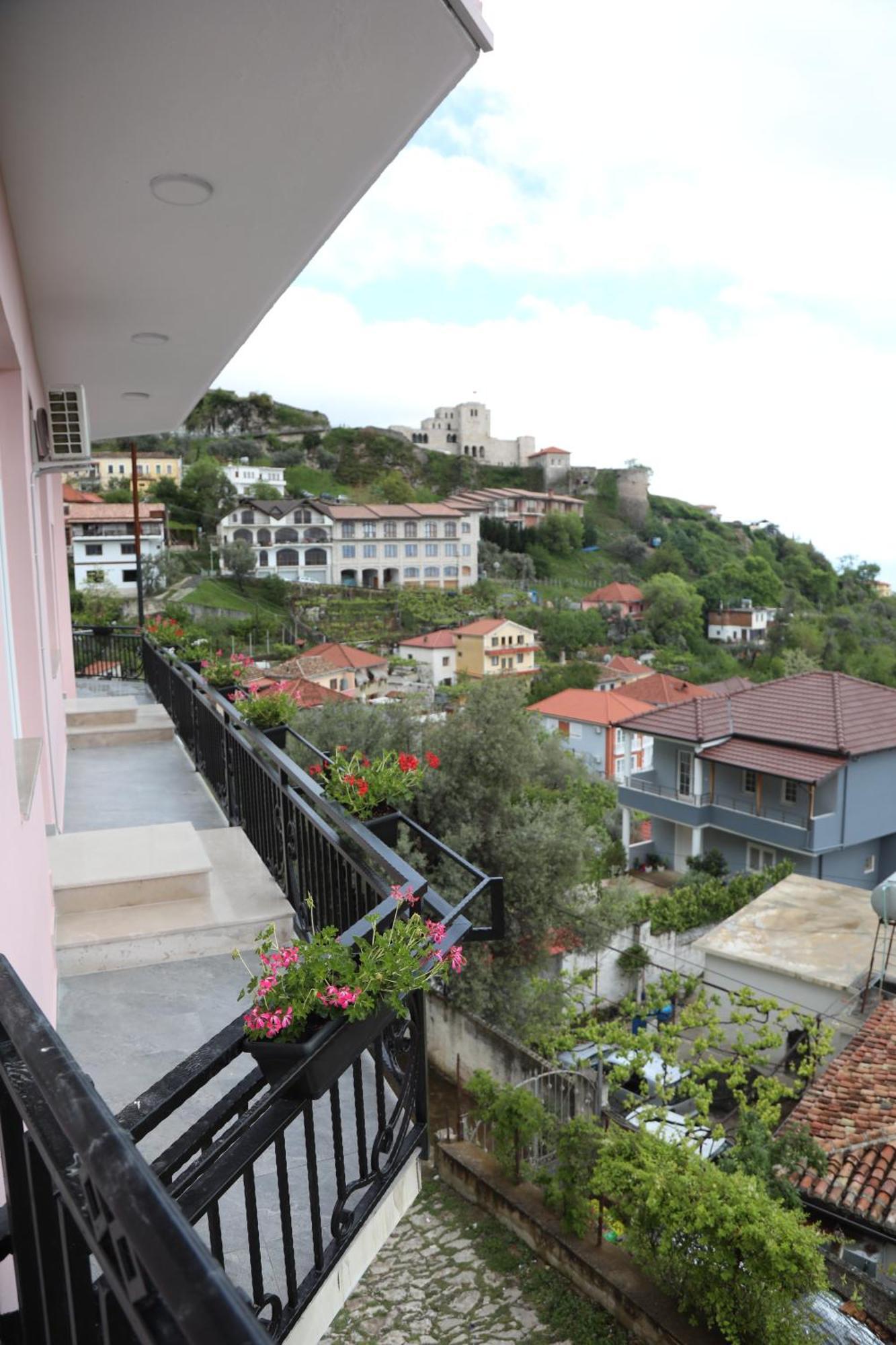 --Hotel Deal-- Rooms With Castle View กรูเยอ ภายนอก รูปภาพ