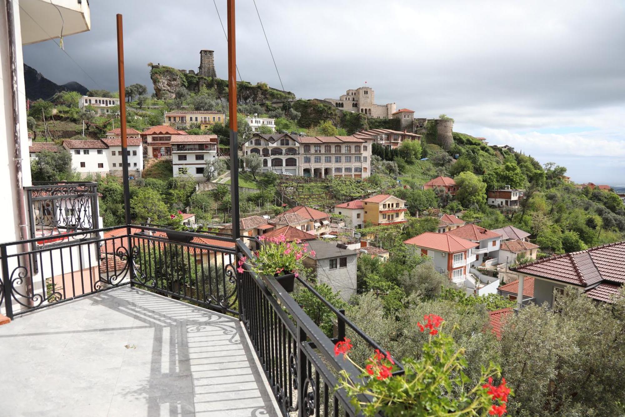 --Hotel Deal-- Rooms With Castle View กรูเยอ ภายนอก รูปภาพ
