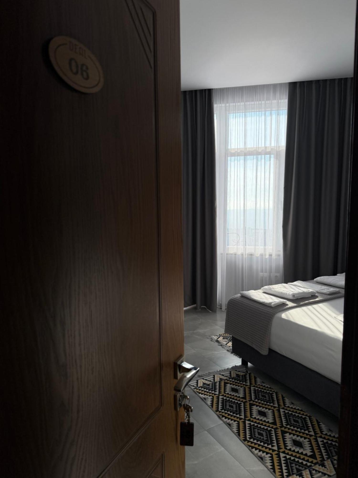 --Hotel Deal-- Rooms With Castle View กรูเยอ ภายนอก รูปภาพ
