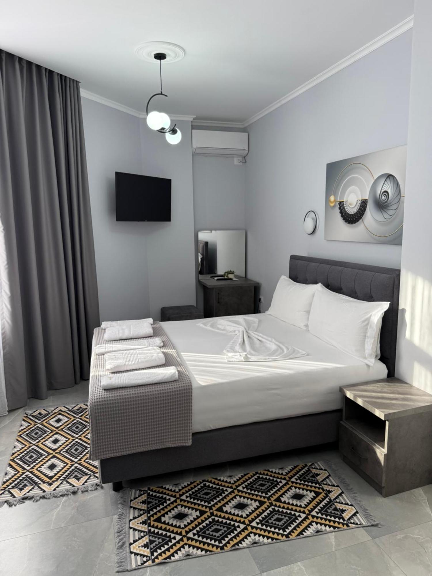 --Hotel Deal-- Rooms With Castle View กรูเยอ ภายนอก รูปภาพ