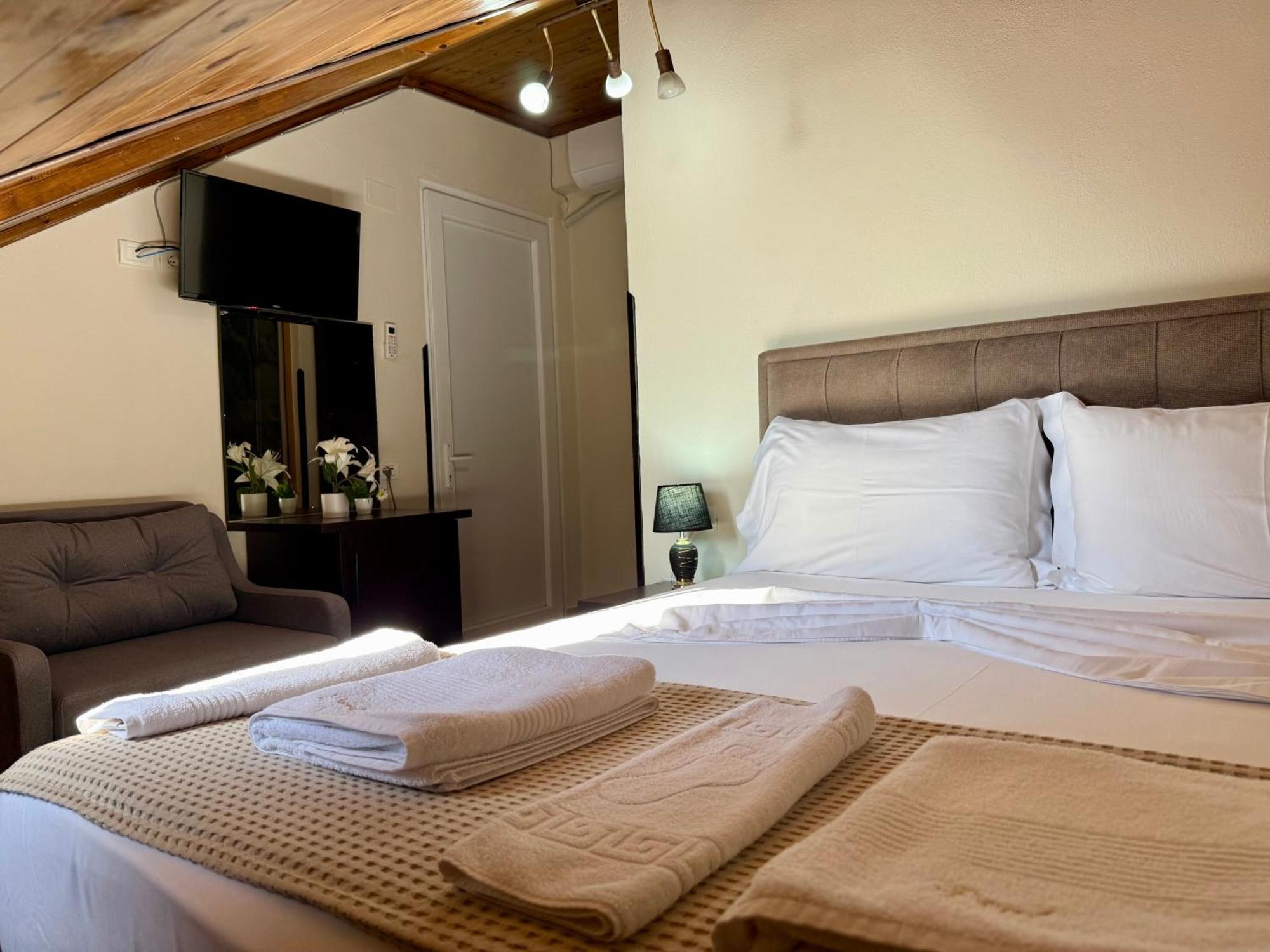 --Hotel Deal-- Rooms With Castle View กรูเยอ ภายนอก รูปภาพ