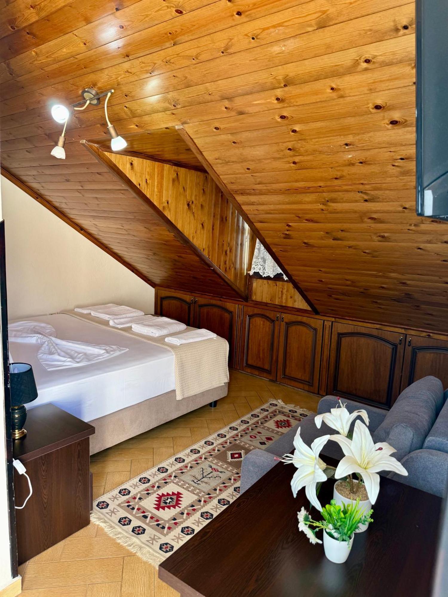 --Hotel Deal-- Rooms With Castle View กรูเยอ ภายนอก รูปภาพ